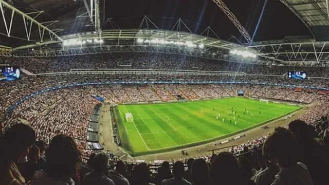 Premier League Billetter: Komplet Guide til Danske Fans